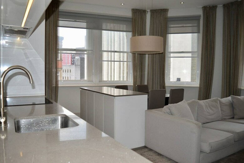 Modern 2 Bedroom Central Manchester Apartment