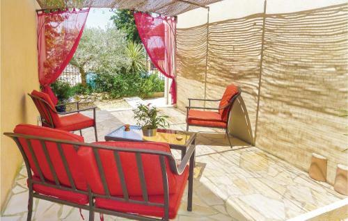 Holiday Home Eyragues Chemin De L'arenier
