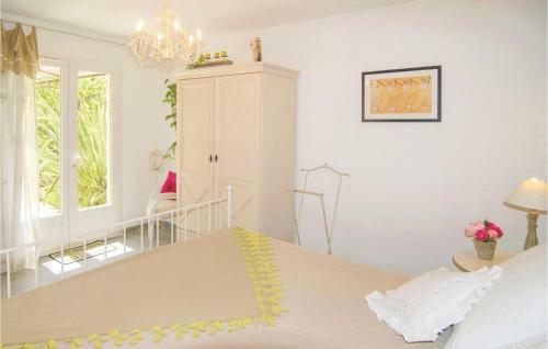 Holiday Home Eyragues Chemin De L'arenier