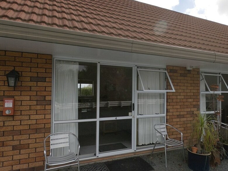 Castle Court Motel