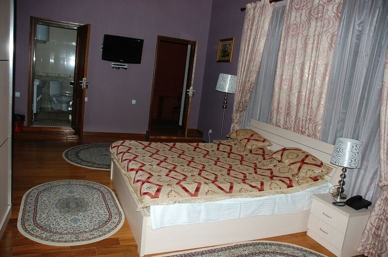 Hotel Almaz Guest House