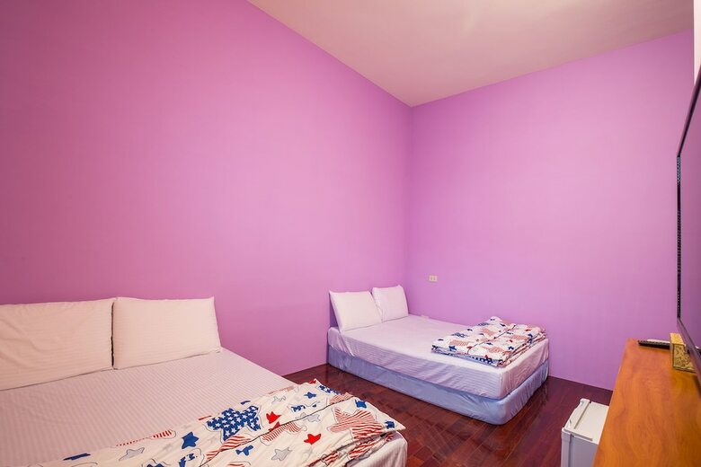 Hotel Holly House Homestay