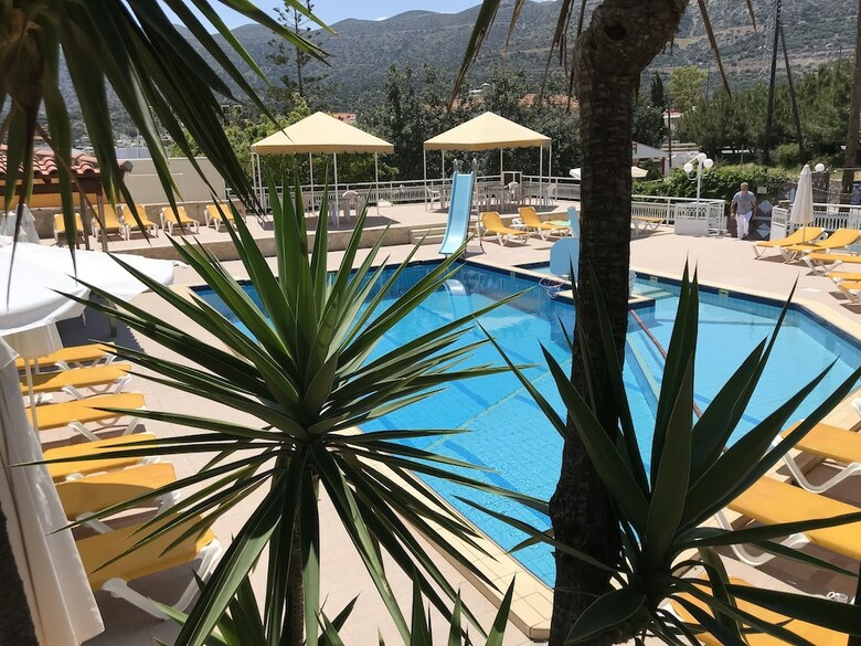 Aparthotel Amazones Villas Apartments