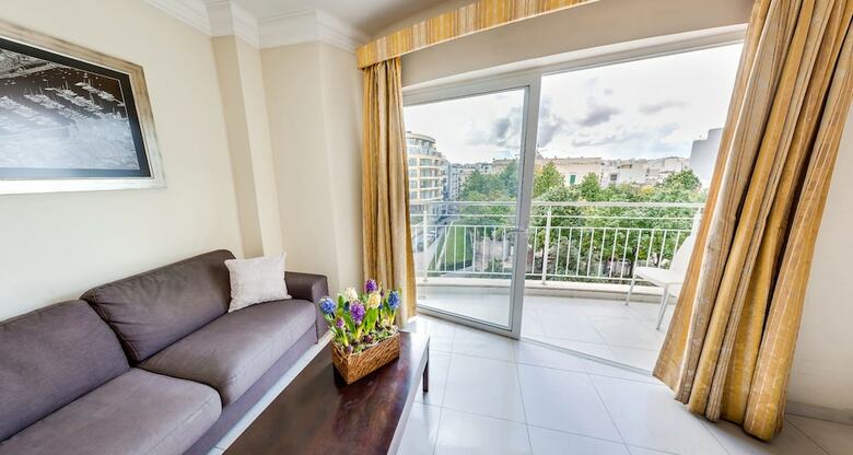 Hotel Onyx Suites & Apartments