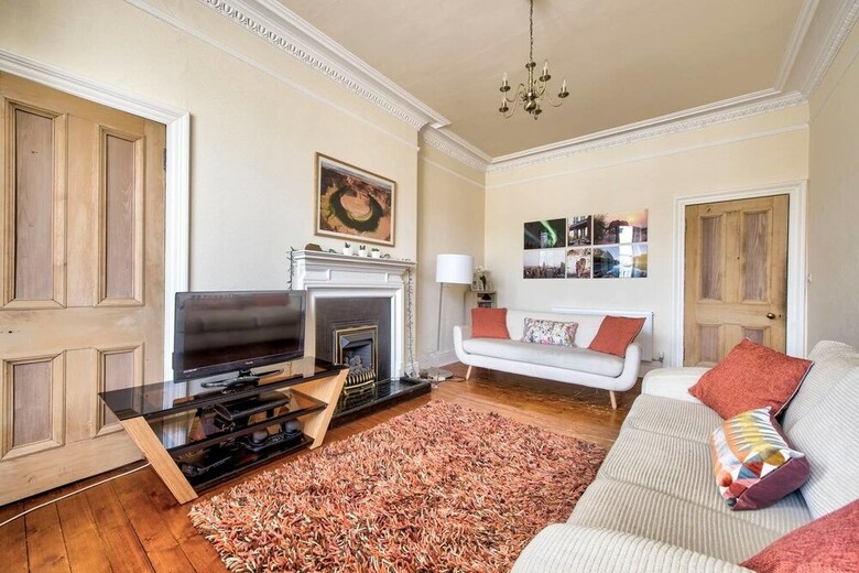 Apartamentos Lovely And Spacious 2br Home On Comiston Road
