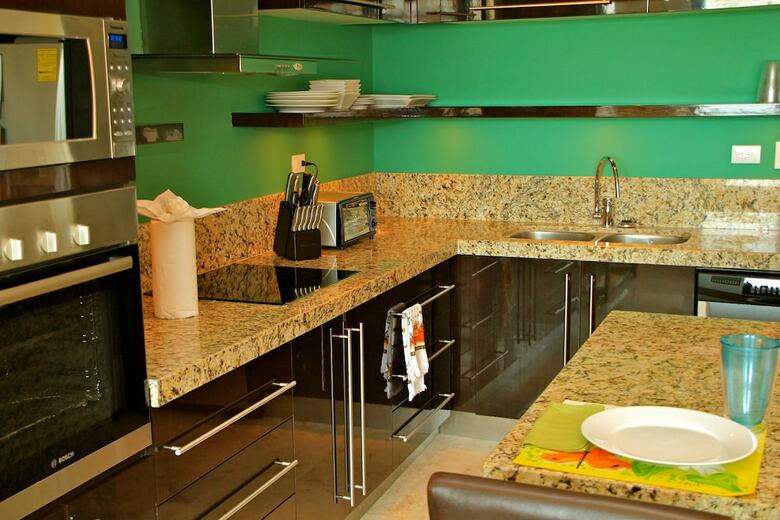 Apartamentos Las Brisas Condominios