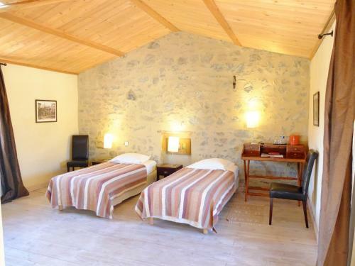 Hostal La Pierre Folle Chambres D'h�tes