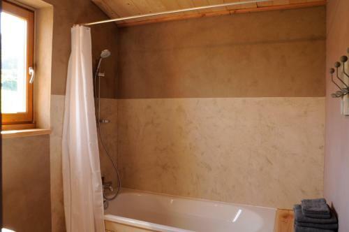 Hostal La Pierre Folle Chambres D'h�tes