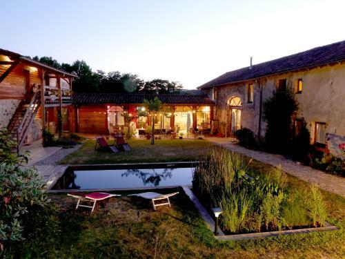 Hostal La Pierre Folle Chambres D'h�tes