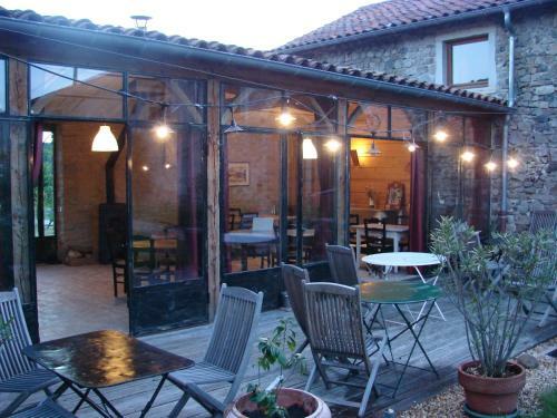 Hostal La Pierre Folle Chambres D'h�tes