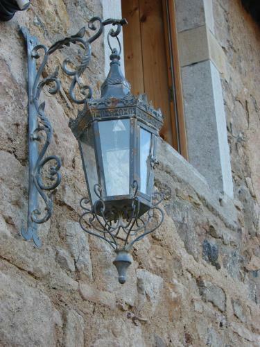 Hostal La Pierre Folle Chambres D'h�tes