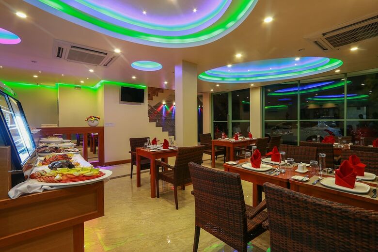 Hotel Season At Hulhumale