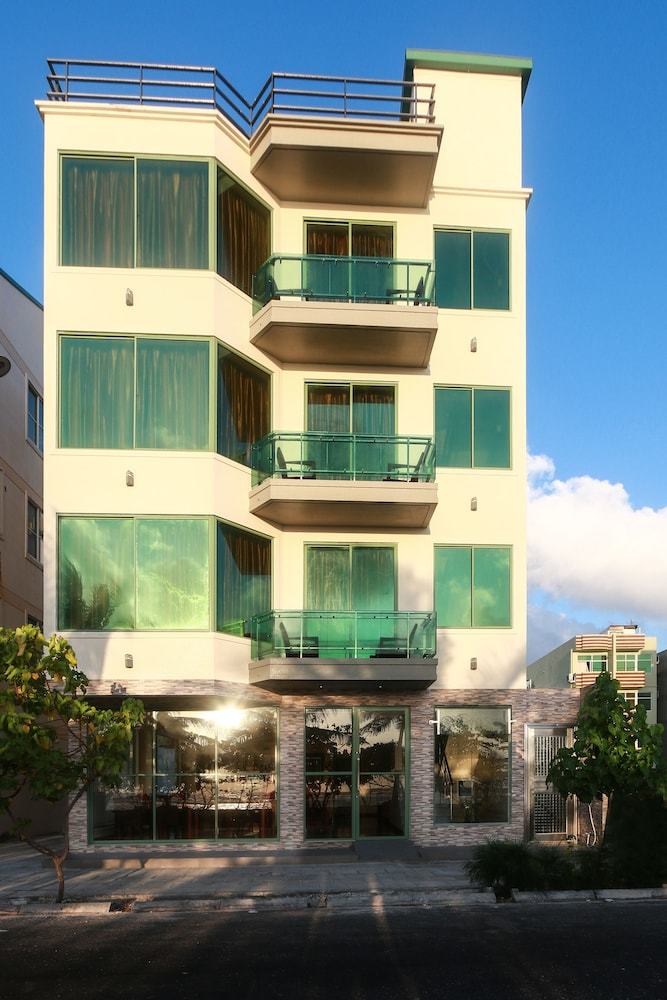 Hotel Season At Hulhumale