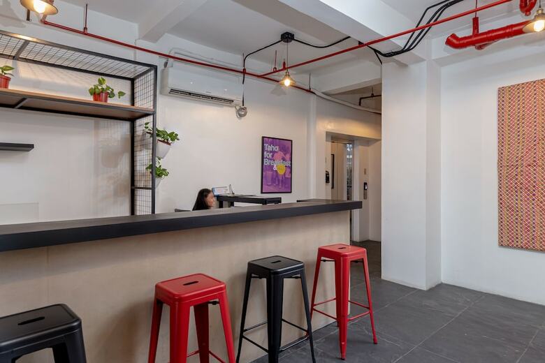 Hostal Draper Startup House For Entrepreneurs
