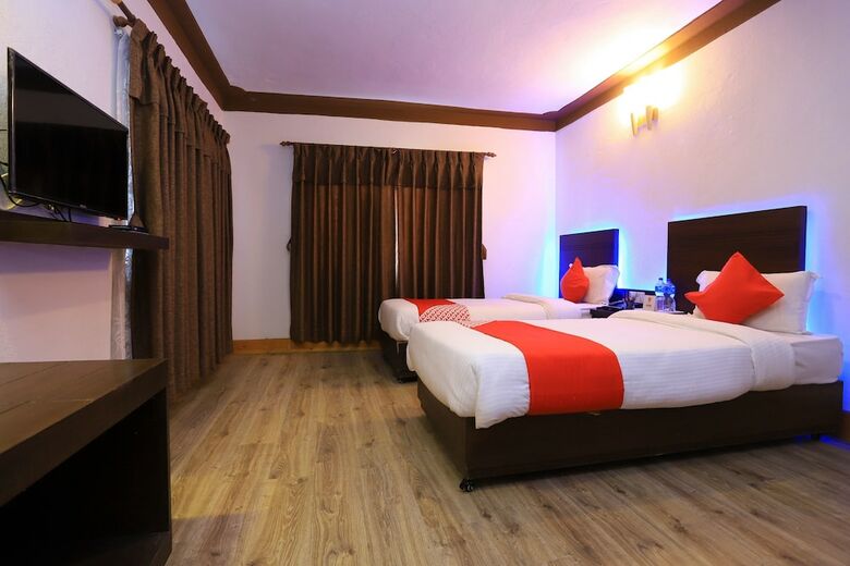 Oyo 591 Hotel Blue Moon