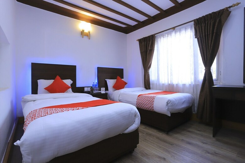 Oyo 591 Hotel Blue Moon