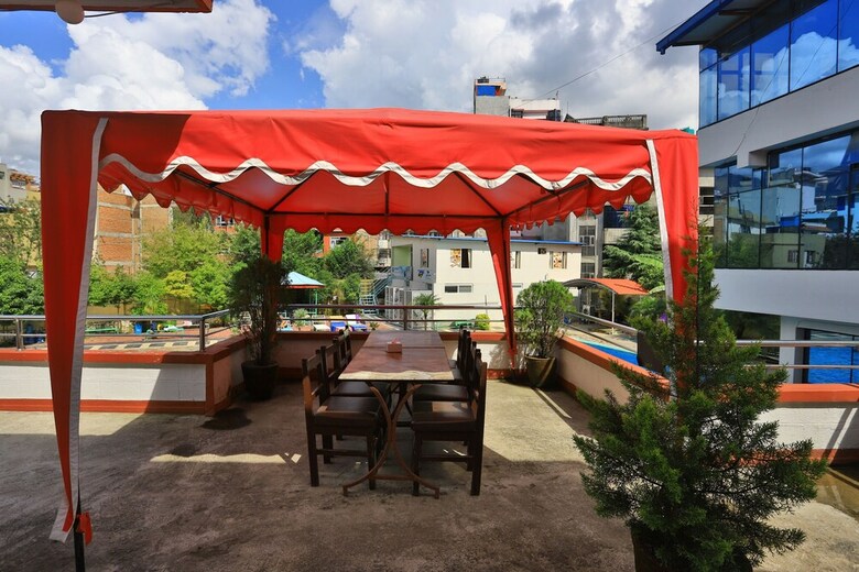 Oyo 591 Hotel Blue Moon