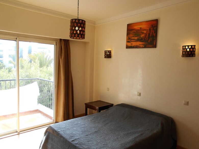 Lovely Two Bedroom Apartment Ref T24302