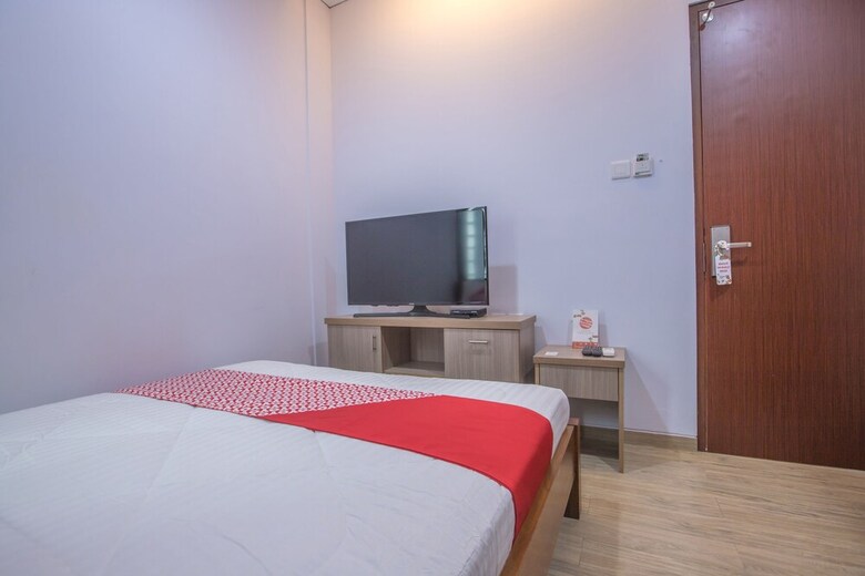 Hostal Oyo 1496 Weleri 07
