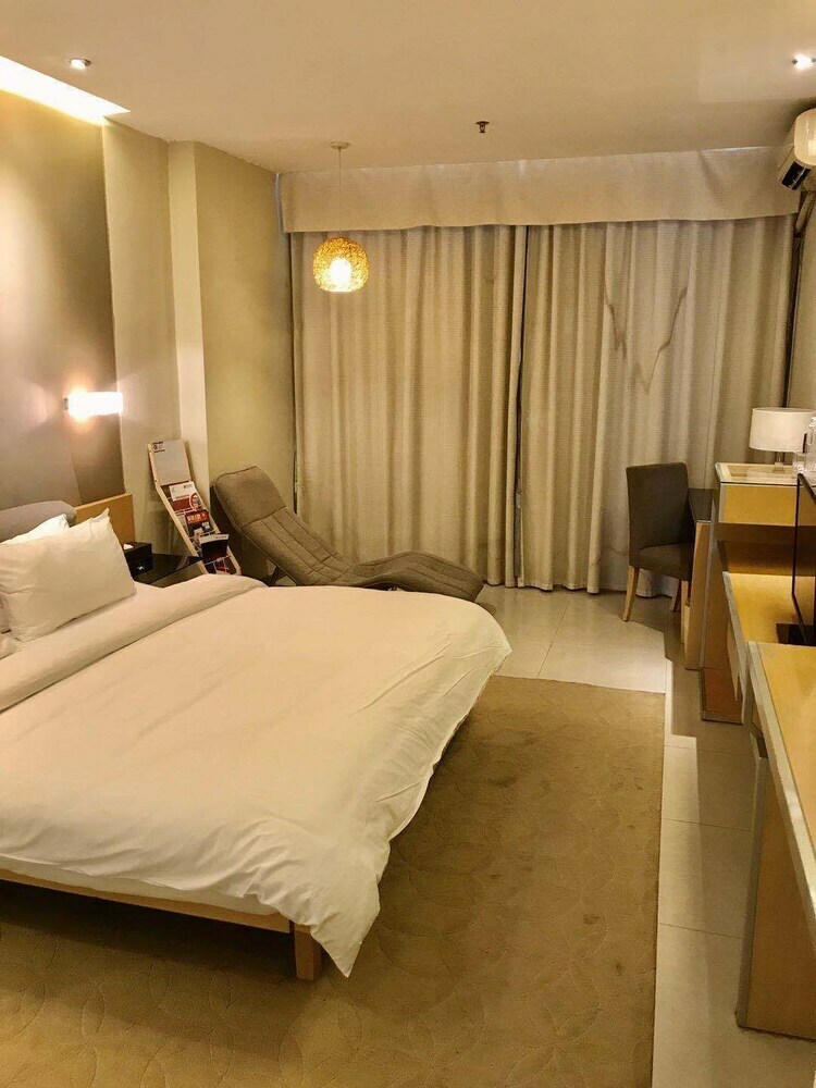 Shenzhen Tourism Trend Hotel