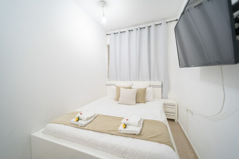 Amazing Apartment- 5 Min From The Beach