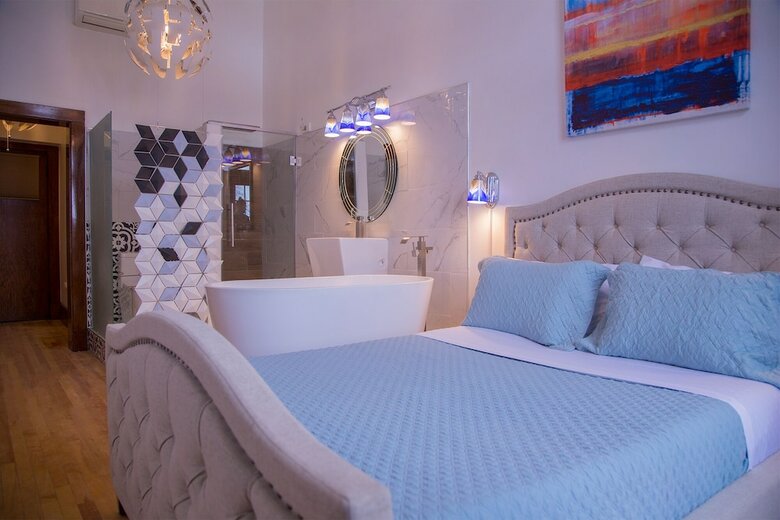 Hotel School 31 Lofts At Colors Studios