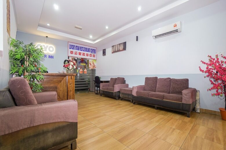 Oyo 89330 Hotel Star Inn
