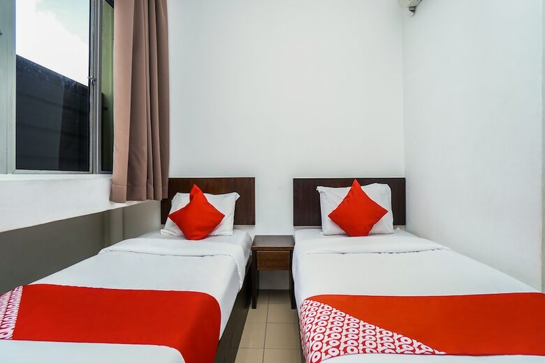 Oyo 89330 Hotel Star Inn