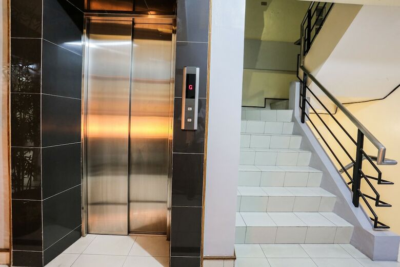 Hotel Oyo 389 Alley 8