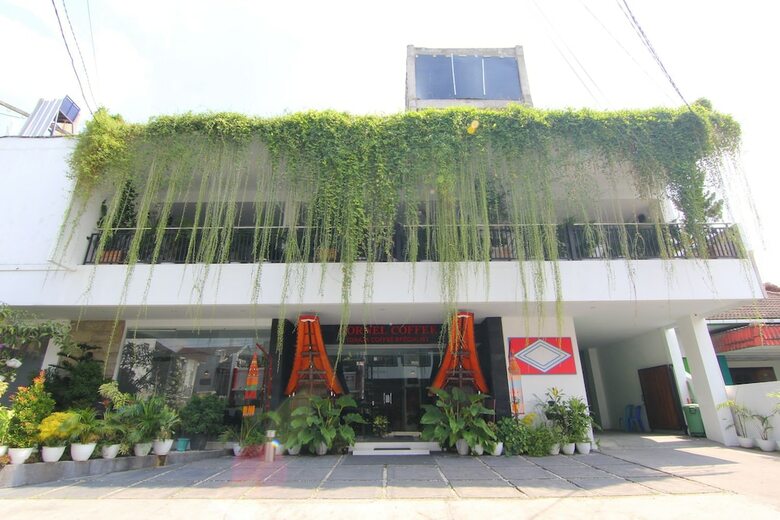 Hotel Cornel Coffee And Stay
