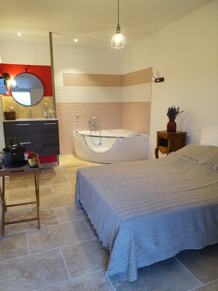 Bed & Breakfast Domaine Les Bayles - Chambres D'h�tes