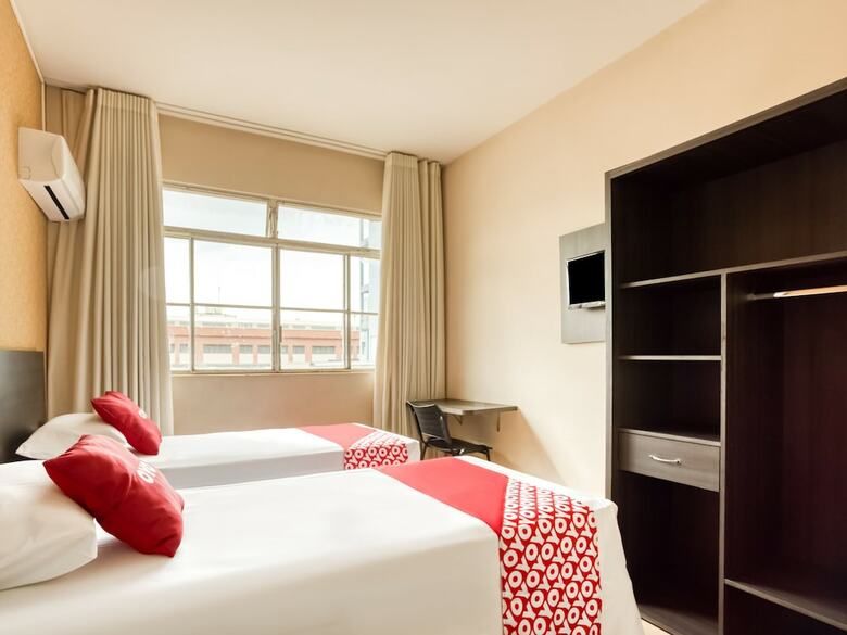 Oyo Gmatos Hotel