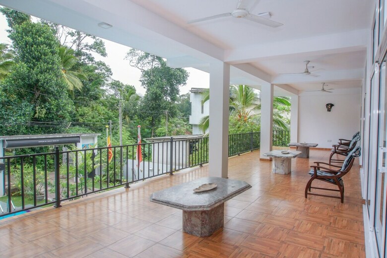 Oyo 328 Machan Lanka Hotel