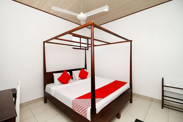 Hotel Oyo 334 Royal Oshin
