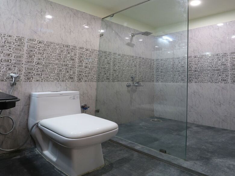 Hotel Oyo 47405 Comfort Inn