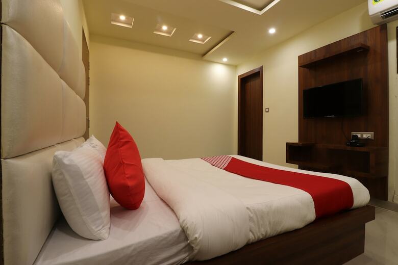 Hotel Oyo 47405 Comfort Inn
