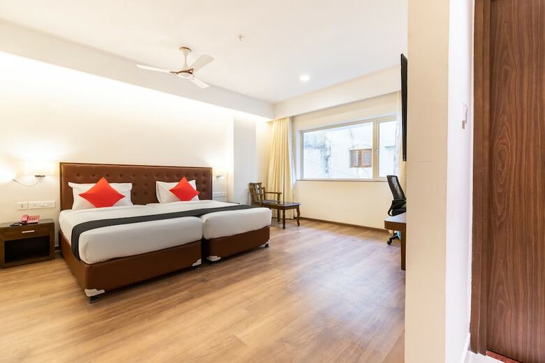 Capital O 43703 Thechi Hotels