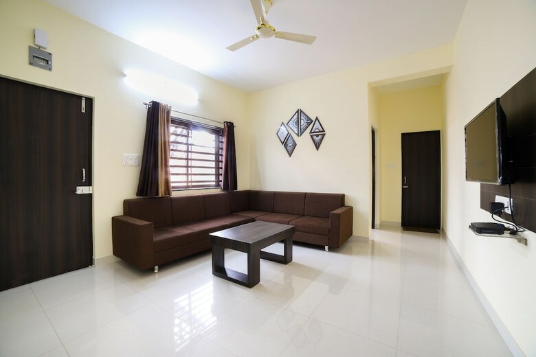 Hotel Oyo 46244 Daze Off Studio House