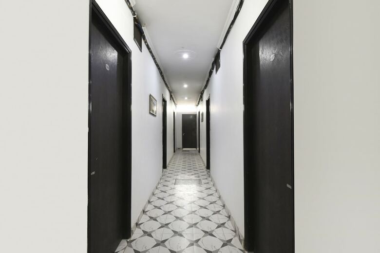 Oyo 46735 Hotel Royal Dreams