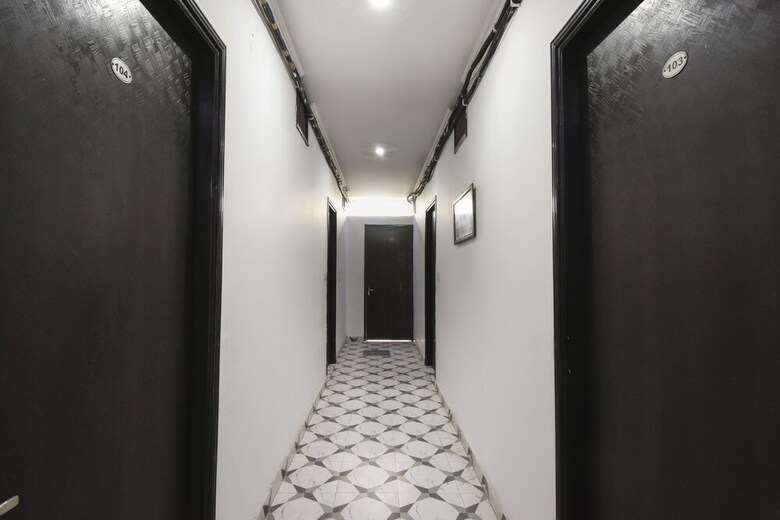 Oyo 46735 Hotel Royal Dreams