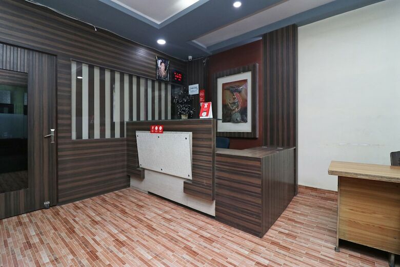 Oyo 41903 Hotel Mayur Palace