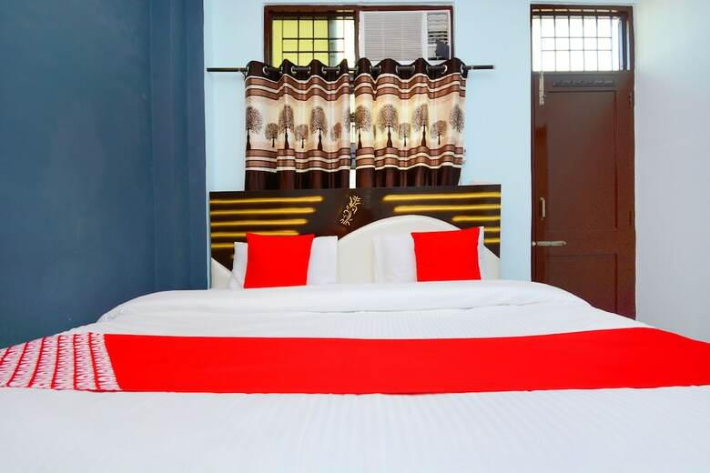 Hotel Oyo 38123 Jb Inn