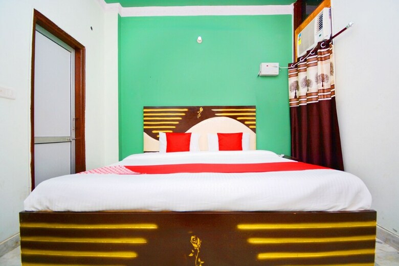 Hotel Oyo 38123 Jb Inn