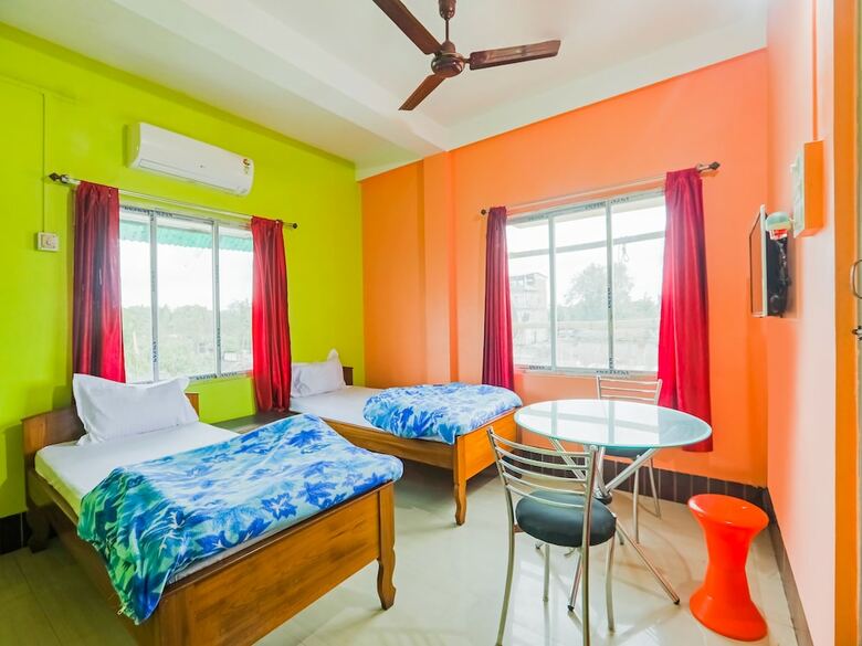 Spot On 47105 Hotel Hornbill