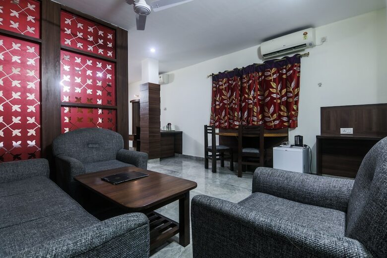 Hotel Oyo 24696 Green Point