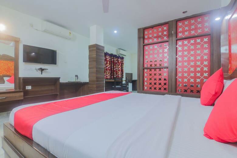 Hotel Oyo 24696 Green Point