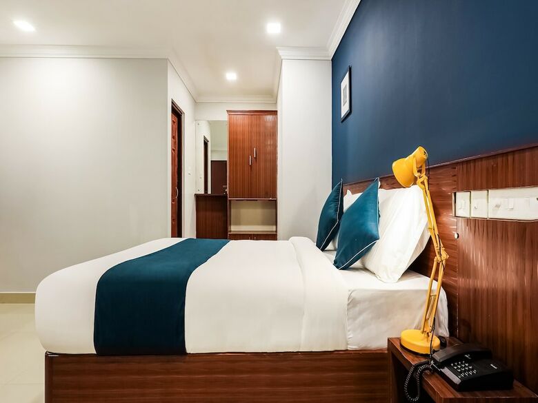 Hotel Silverkey Executive Stays 46147 The Mirage Residency