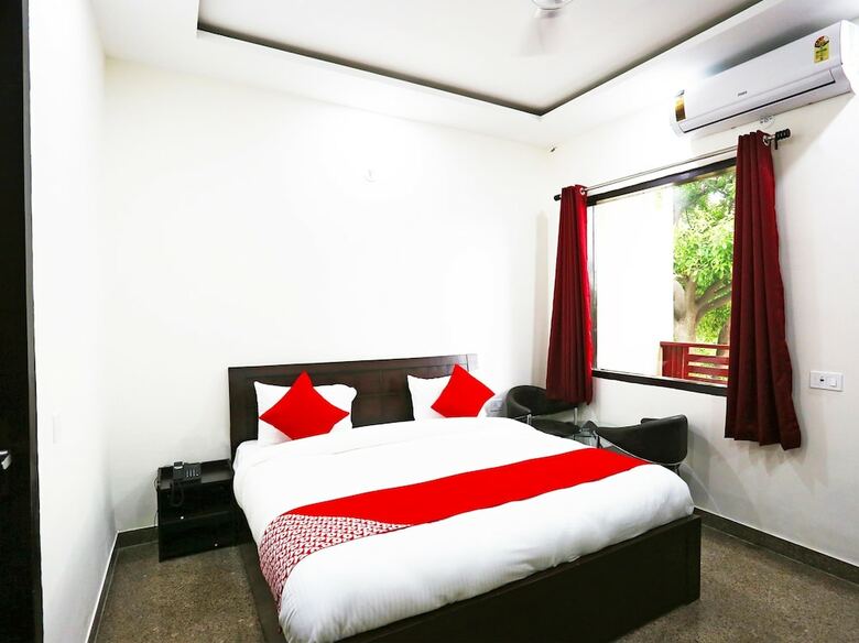 Oyo 43950 Hotel Green Acre