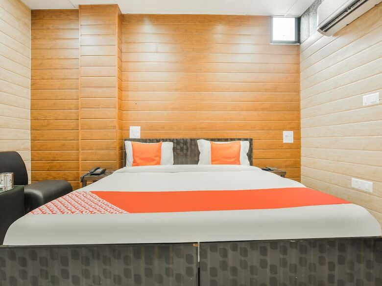 Oyo 46328 Hotel Anand Shri