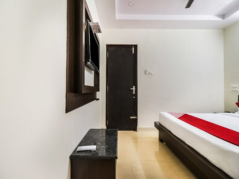 Hotel Oyo 29000 Srk Inn